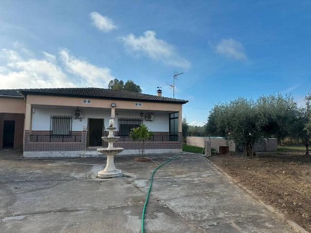 Chalet en venta en Medellín, Badajoz