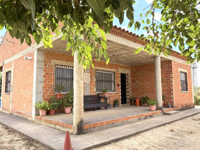 Chalet en venta en Medellín, Extremadura