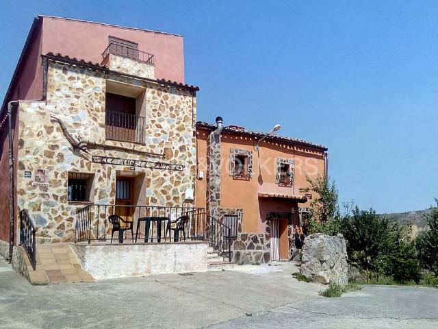 Villa en venta en Medinaceli