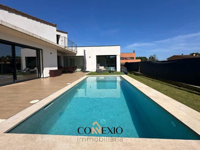 Chalet en venta en Medinyà, Gironès