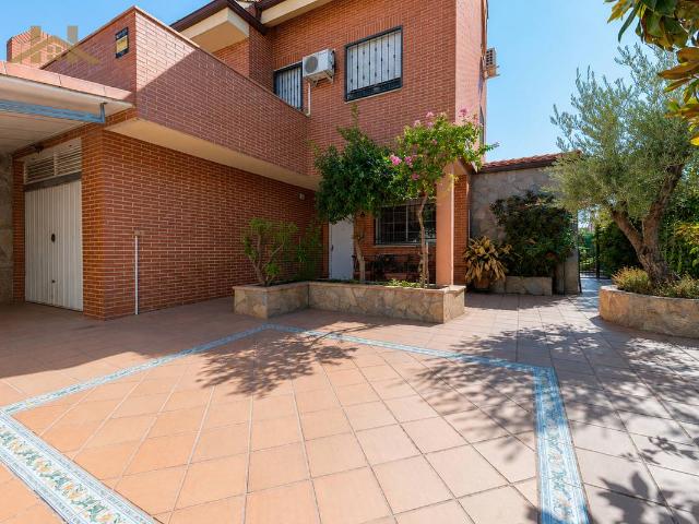 Chalet en venta en Mejorada Del Campo, Madrid
