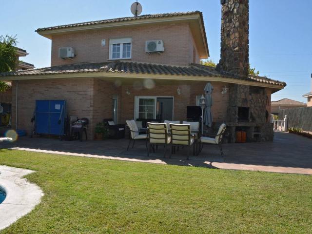 Chalet en venta en Mejorada Del Campo, Madrid