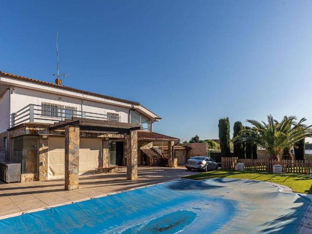 Chalet en venta en Mejorada Del Campo, Madrid