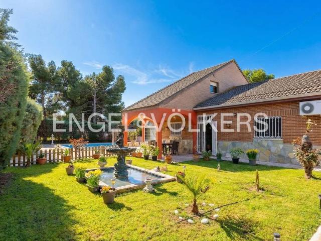 Chalet en venta en Mejorada Del Campo, Madrid