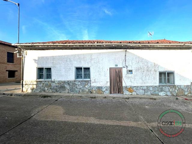 Villa en venta en Melgar De Arriba