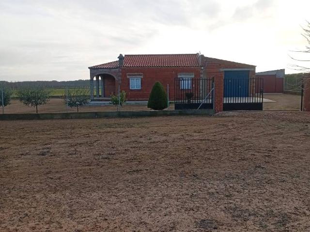 Chalet en venta en Mengabril, Extremadura