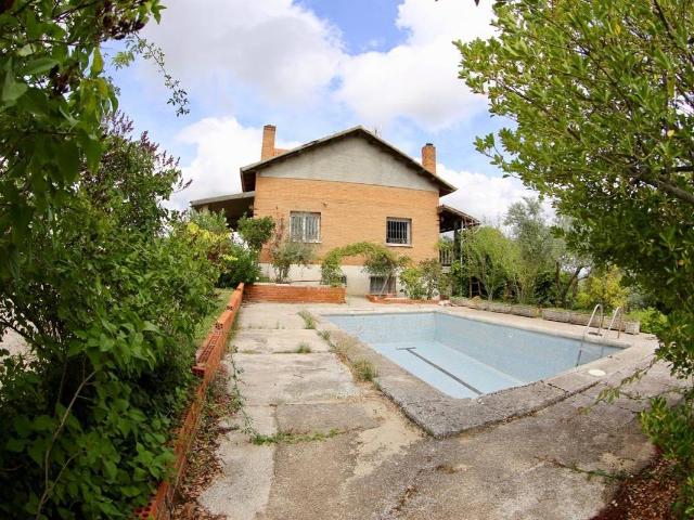 Chalet en venta en Méntrida, Toledo