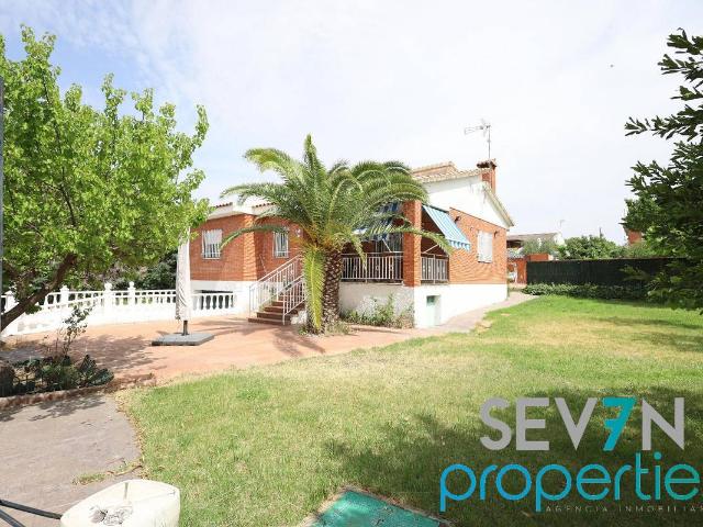 Villa en venta en Méntrida, Urbanización San Roque II