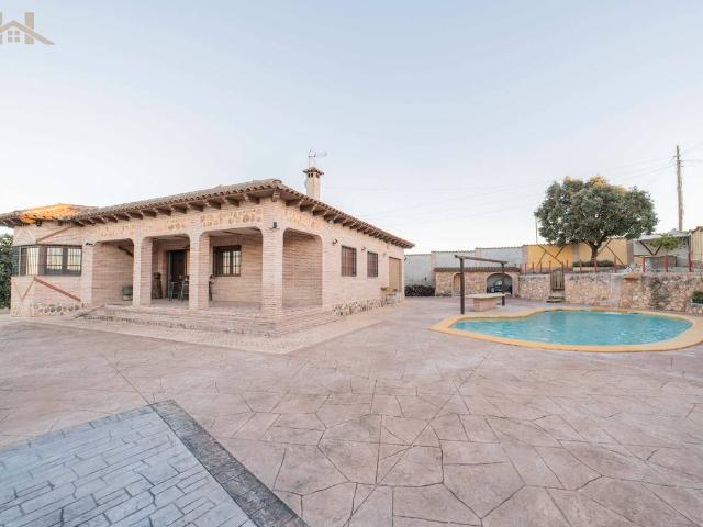 Chalet en venta en Méntrida, Toledo