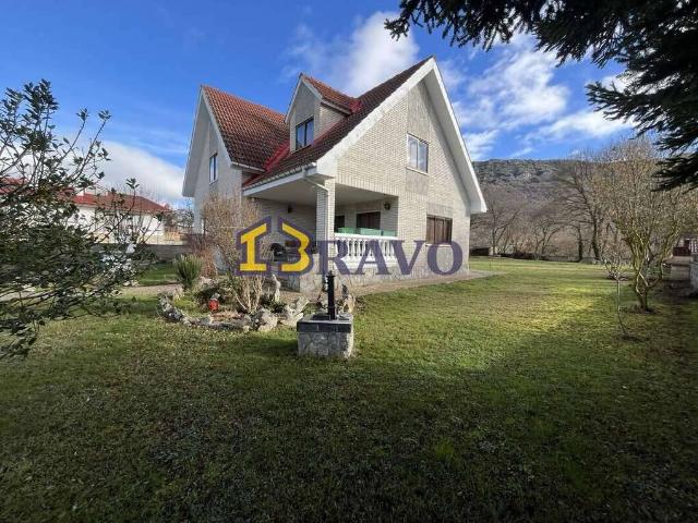 Chalet en venta en Valle De Mena, Castilla y León
