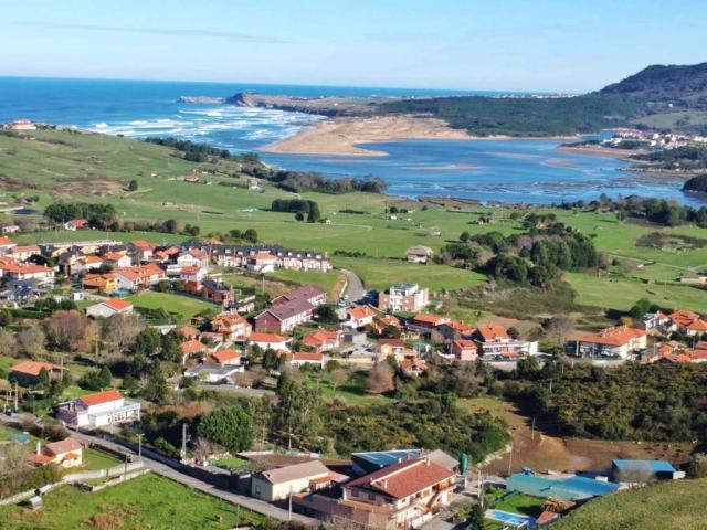 Chalet en venta en Mogro, Miengo