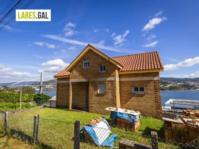 Chalet en venta en O Cruceiro, O Morrazo