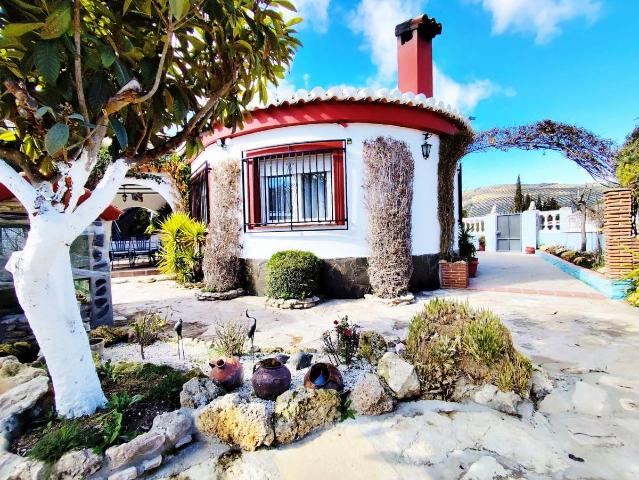 Villa en venta en Moclín