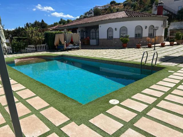 Villa en venta en Moclín