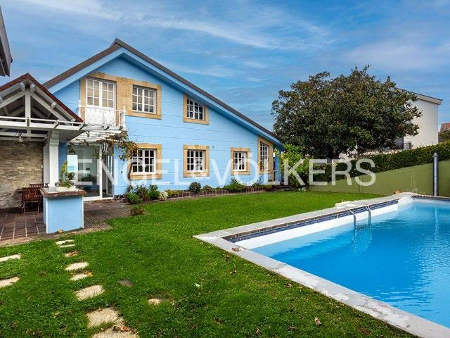 Chalet en venta en Mogro, Miengo