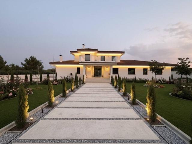 Chalet en venta en Valdemorillo, Madrid