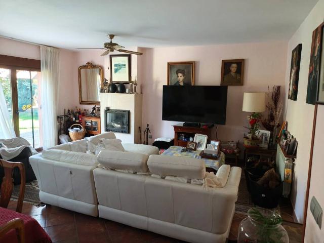 Chalet en venta en Valdemorillo, Madrid