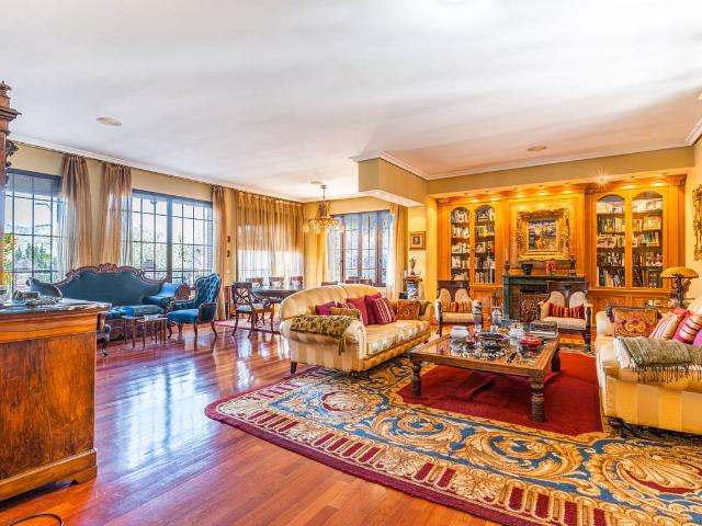 Chalet en venta en Rozas De Puerto Real, Madrid