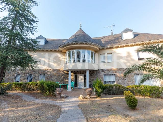 Chalet en venta en Rozas De Puerto Real, Madrid