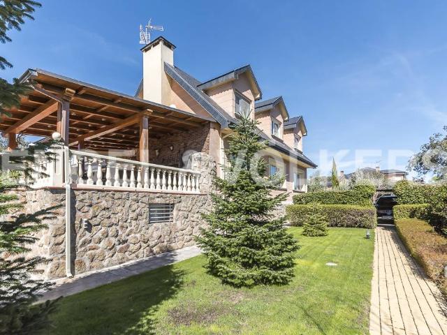 Chalet en venta en Rozas De Puerto Real, Madrid