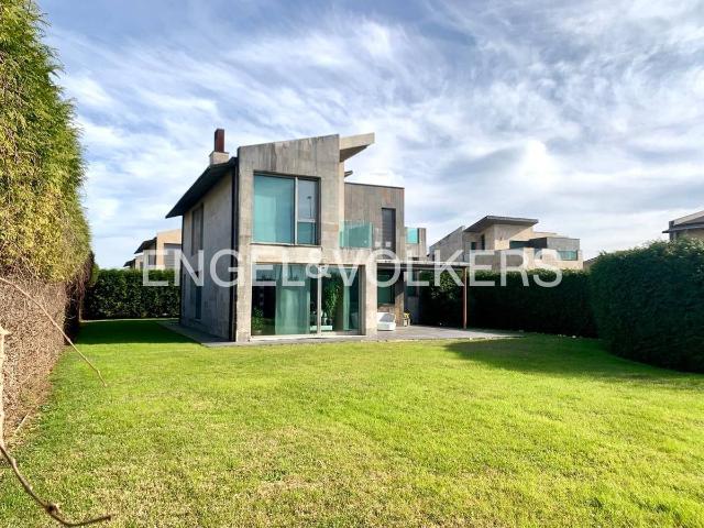 Chalet en venta en Bezana, Santa Cruz De Bezana