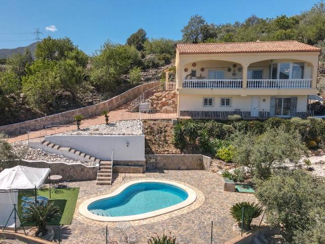 Villa en venta en Monda