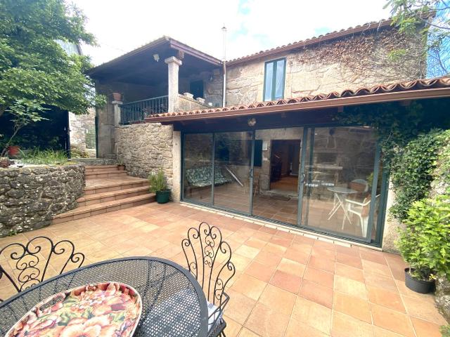 Villa en venta en Mondariz, Merouces