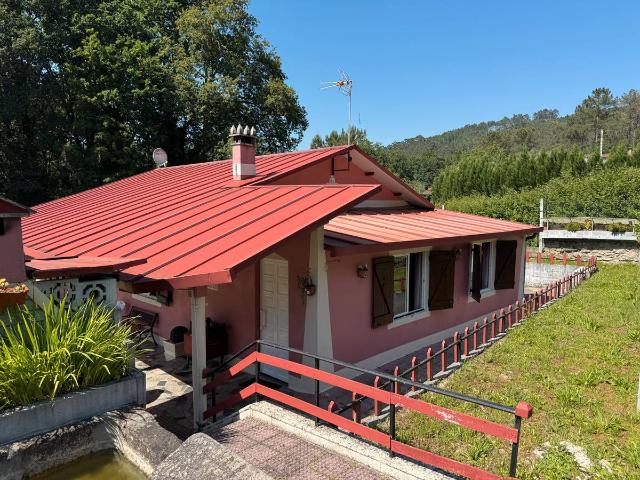 Villa en venta en Mondariz, Merouces