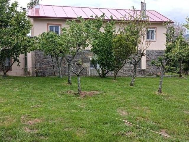 Chalet en venta en Monfero, O Eume