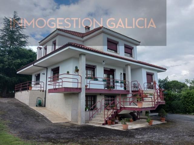 Villa en venta en Monforte De Lemos