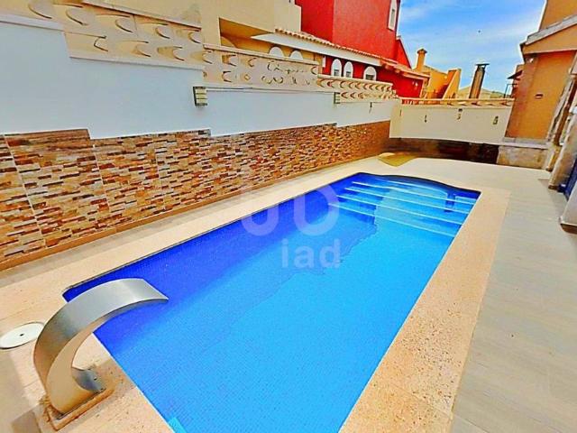Villa en venta en Monforte Del Cid, Mujeres Deportistas