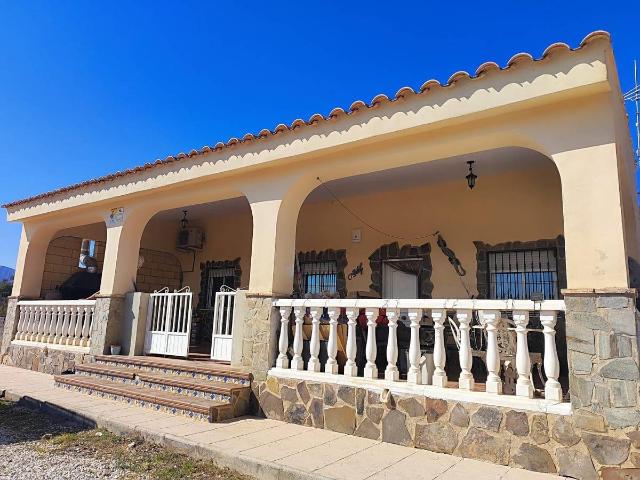 Villa en venta en Monóvar
