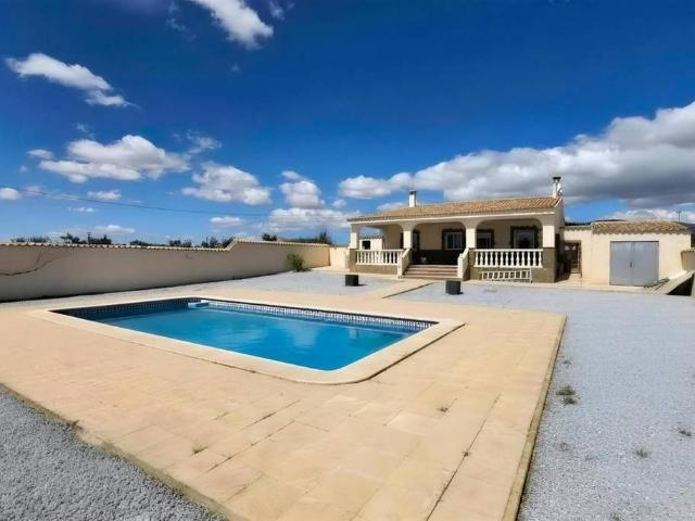 Chalet en venta en el Vinalopó Mitjà / El Vinalopó Medio, Valencia