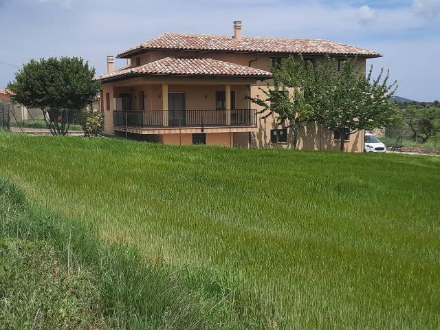 Villa en venta en Monroyo