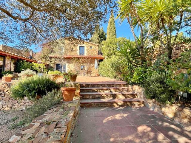 Villa en venta en Mont-ras