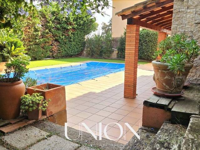 Villa en venta en Mont-ras