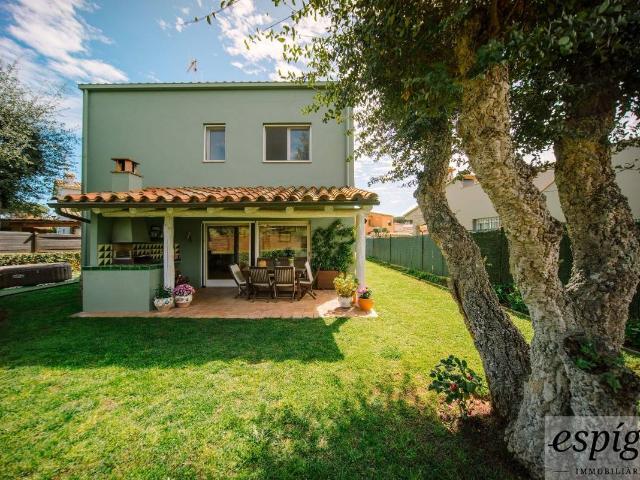 Villa en venta en Mont-ras