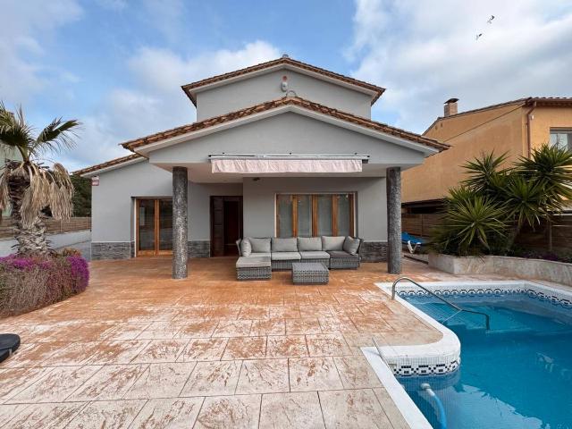 Villa en venta en Mont-ras