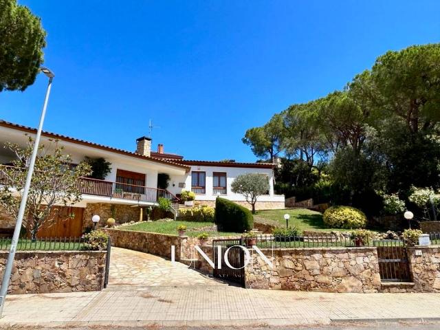 Villa en venta en Mont-ras