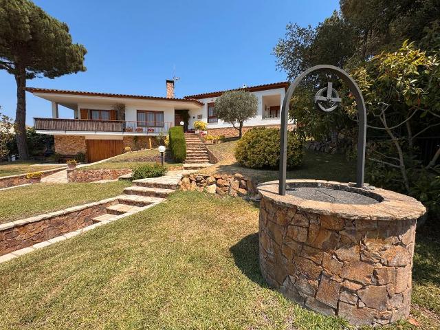 Villa en venta en Mont-ras Villa en venta en Mont-ras