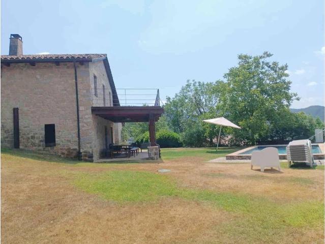 Chalet en venta en Montagut, Garrotxa