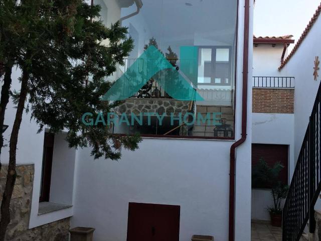 Chalet en venta en Montánchez, Extremadura