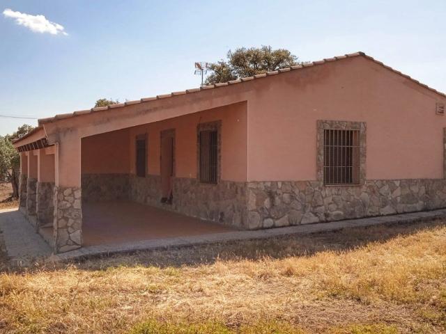 Villa en venta en Montánchez
