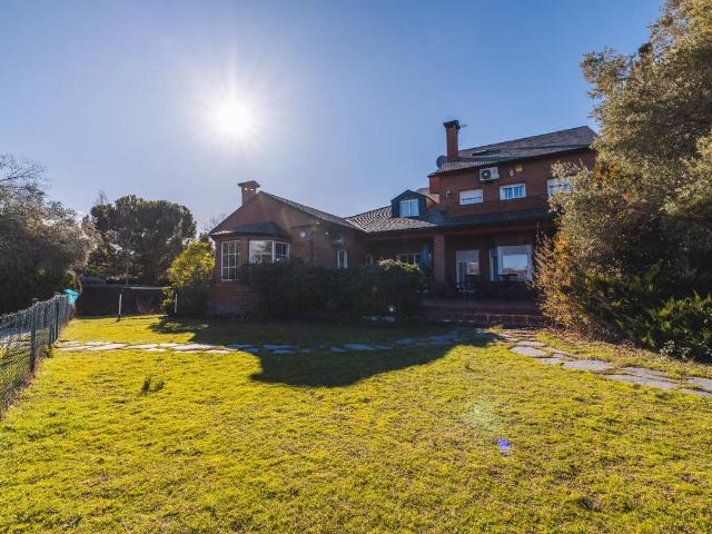 Chalet en venta en Rozas De Puerto Real, Madrid