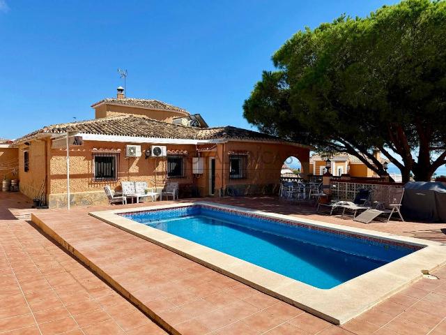 Chalet en venta en La Sierrezuela, Costa del Sol Occidental