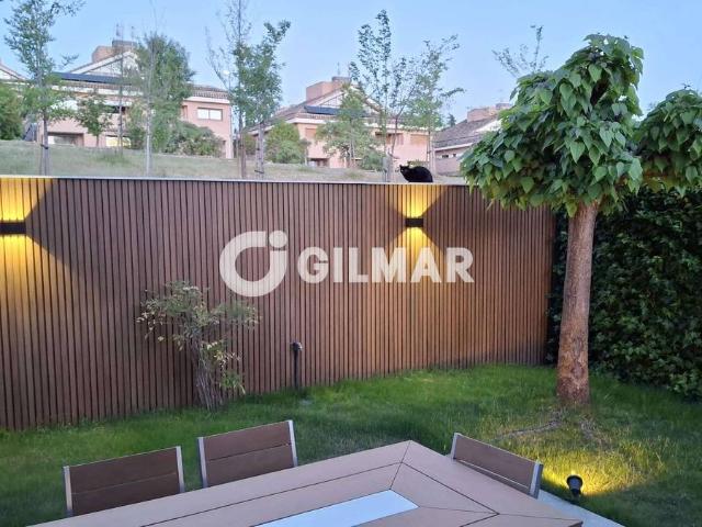 Chalet en venta en Rozas De Puerto Real, Madrid