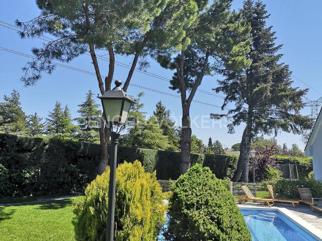 Villa en venta en Pozuelo De Alarcón, Pozuelo Estación