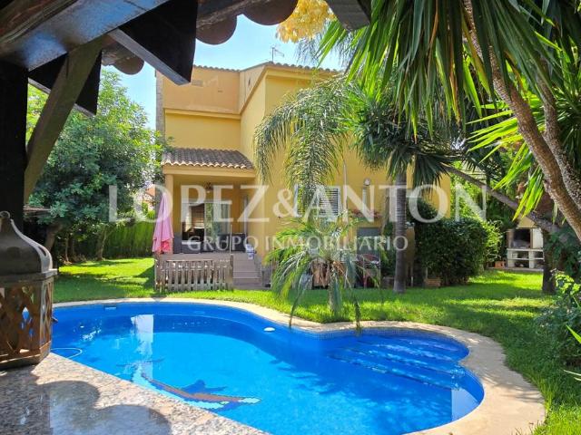Chalet en venta en Los Almendros, l'Eliana