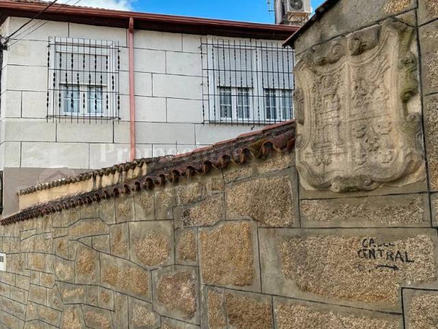 Chalet en venta en Monterrei, Ourense