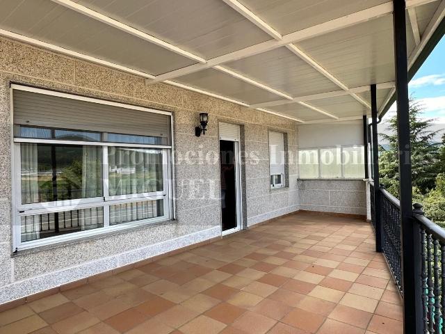 Villa en venta en Monterrei, Monterrei